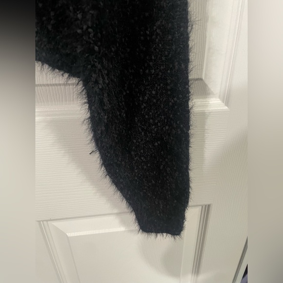 Arizona Jean Co Women’s Cropped Sweater Color Charcoal Geometric Pattern. - Picture 7 of 7